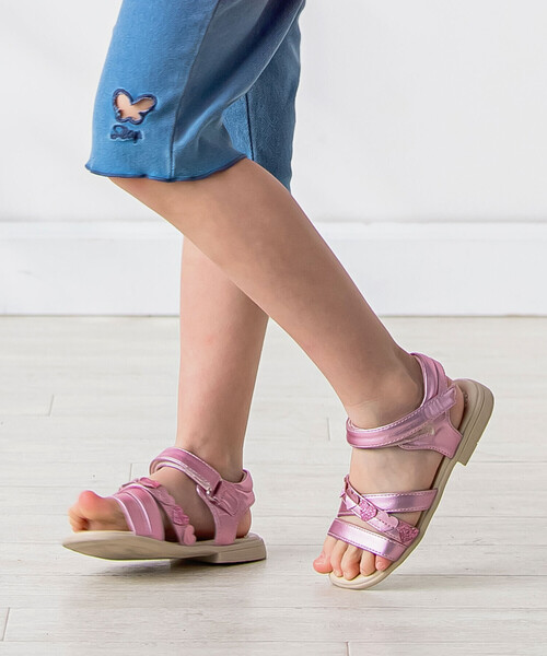 SLAP SLIP（スラップスリップ）の「キラキラハートクロスサンダル(14~18cm)（サンダル・キッズ・グレー/ピンク・18.0cm/14.0cm/15.0cm/16.0cm/17.0cm）」の19枚目の写真