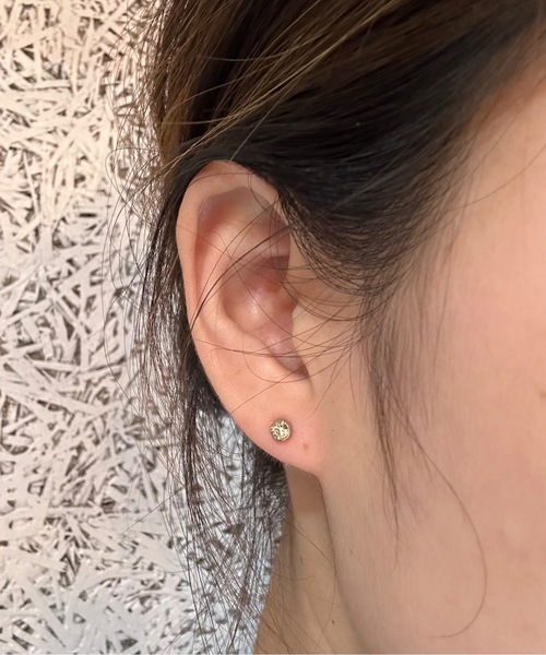 Burner（バーナー）の「【OKUOKU　0909】シンプル ピアス 誕生石 両耳用 oku-pierce-679836607459-4（ピアス（両耳用）・レディース・B/G/I/P/R/Y/その他4/その他7/その他9/K/L/M/N/その他6/A/J/O/Q/X/Z/その他8/その他10/C/D/E/F/S/V/W/その他1/その他2/その他3/その他5/H/T・FREE）」の5枚目の写真