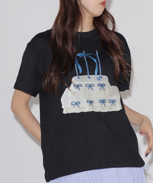 リボン＆バースデーケーキプリントTシャツ（Tシャツ/カットソー