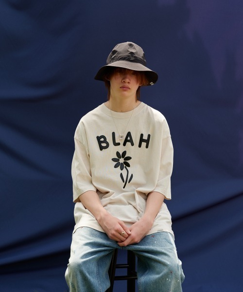 rehacer(レアセル)の「rehacer : Flower Patch Fade CS / フラワー パッチ フェイド カットソー(Tシャツ/カットソー・メンズ・スミクロ/アイボリー/ネイビー・X-LARGE/SMALL/MEDIUM/LARGE)」の4枚目の写真