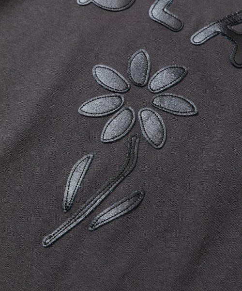 rehacer(レアセル)の「rehacer : Flower Patch Fade CS / フラワー パッチ フェイド カットソー(Tシャツ/カットソー・メンズ・スミクロ/アイボリー/ネイビー・X-LARGE/SMALL/MEDIUM/LARGE)」の9枚目の写真