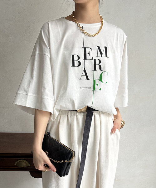DouDou(ドゥドゥ)の「【WEB限定】EMBRACEロゴTEE(Tシャツ/カットソー・レディース・ブラック/オフホワイト・FREE)」の9枚目の写真