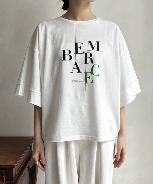 DouDou(ドゥドゥ)の「【WEB限定】EMBRACEロゴTEE(Tシャツ/カットソー・レディース・ブラック/オフホワイト・FREE)」の12枚目の写真