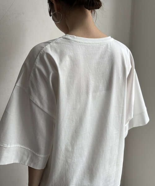 DouDou(ドゥドゥ)の「【WEB限定】EMBRACEロゴTEE(Tシャツ/カットソー・レディース・ブラック/オフホワイト・FREE)」の15枚目の写真