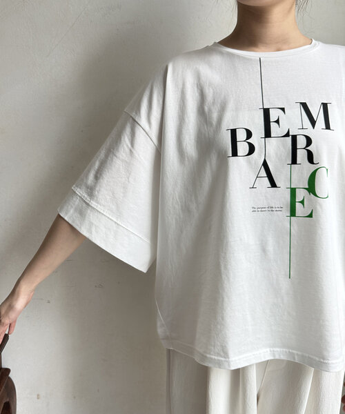 DouDou(ドゥドゥ)の「【WEB限定】EMBRACEロゴTEE(Tシャツ/カットソー・レディース・ブラック/オフホワイト・FREE)」の17枚目の写真