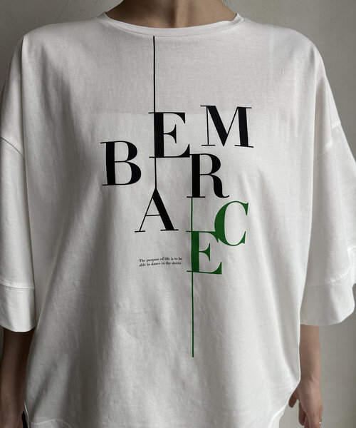 DouDou(ドゥドゥ)の「【WEB限定】EMBRACEロゴTEE(Tシャツ/カットソー・レディース・ブラック/オフホワイト・FREE)」の20枚目の写真