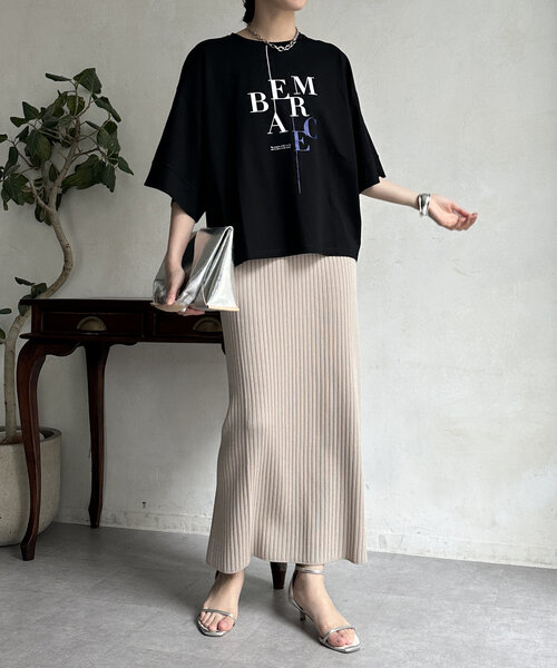 DouDou(ドゥドゥ)の「【WEB限定】EMBRACEロゴTEE(Tシャツ/カットソー・レディース・ブラック/オフホワイト・FREE)」の21枚目の写真