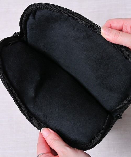 Alite cloth(アリーテクロス)の「メッセージキルティングPCケース タブレットケース(PC・タブレットケース・レディース・ブルー/ブラック・M/S/L)」の6枚目の写真