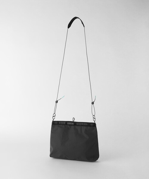 WEEKEND(ER)（ウィークエンダー）の「【別注】 ＜WEEKEND(ER)＞ リフレクター サコッシュ（ショルダーバッグ・メンズ・ブラック/グレー・FREE）」の6枚目の写真