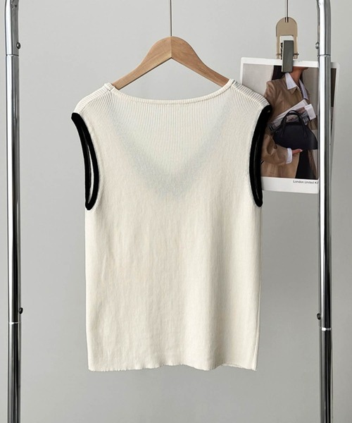 OSYAREVO（オシャレボ）の「レイヤード風 ベスト トップス（ベスト・レディース・ホワイト/ブラック・ONESIZE）」の18枚目の写真