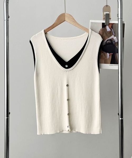 OSYAREVO（オシャレボ）の「レイヤード風 ベスト トップス（ベスト・レディース・ホワイト/ブラック・ONESIZE）」の17枚目の写真