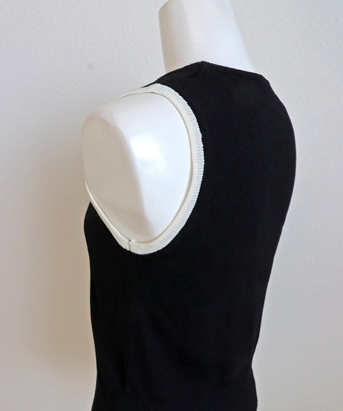 OSYAREVO（オシャレボ）の「レイヤード風 ベスト トップス（ベスト・レディース・ホワイト/ブラック・ONESIZE）」の7枚目の写真