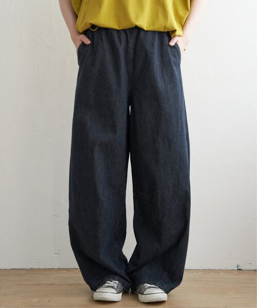 LBC（エルビーシー）の「デニムカーブパンツ（デニムパンツ・レディース・ライトブルー/ダークネイビー・M/L）」の2枚目の写真