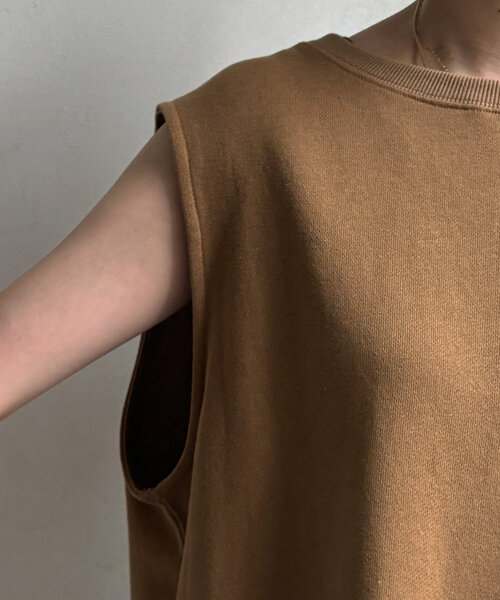 DouDou(ドゥドゥ)の「スウェットタンクオーバープルオーバー(スウェット・レディース・グレー/オフホワイト/ブラック/キャメル・FREE)」の7枚目の写真