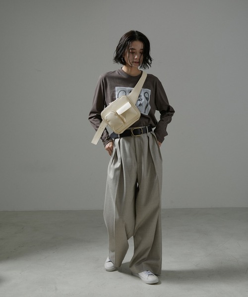 SALON adam et rope'（サロン アダム エ ロペ）の「Cameraボディーバッグ（ボディバッグ/ウエストポーチ・レディース・ブラウン/オフホワイト/ブラック・FREE）」の10枚目の写真