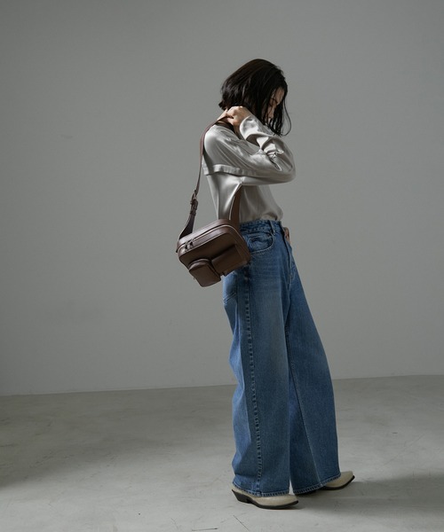 SALON adam et rope'（サロン アダム エ ロペ）の「Cameraボディーバッグ（ボディバッグ/ウエストポーチ・レディース・ブラウン/オフホワイト/ブラック・FREE）」の9枚目の写真