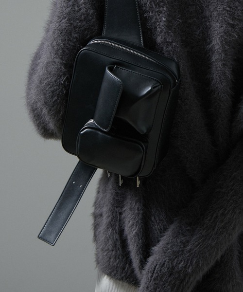 SALON adam et rope'（サロン アダム エ ロペ）の「Cameraボディーバッグ（ボディバッグ/ウエストポーチ・レディース・ブラウン/オフホワイト/ブラック・FREE）」の7枚目の写真