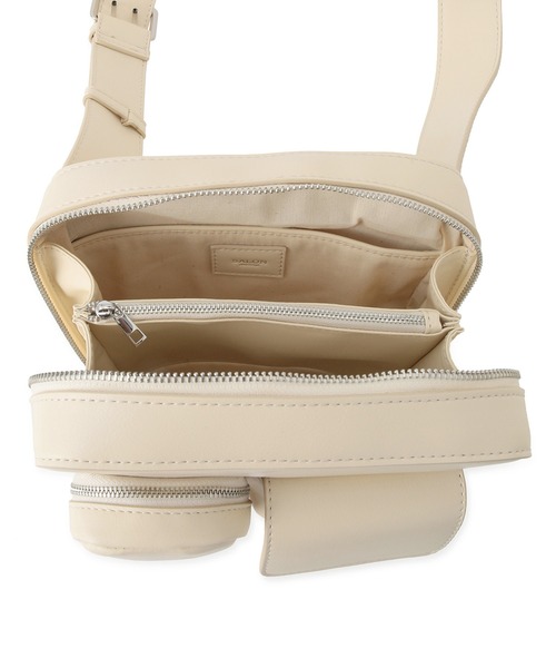 SALON adam et rope'（サロン アダム エ ロペ）の「Cameraボディーバッグ（ボディバッグ/ウエストポーチ・レディース・ブラウン/オフホワイト/ブラック・FREE）」の12枚目の写真