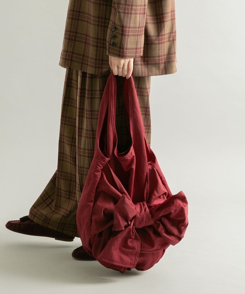 KBF(ケイビーエフ)の「アレンジリボンナイロンBAG(ショルダーバッグ・レディース・バーガンディー/カーキ/ブラック・ONE)」の6枚目の写真