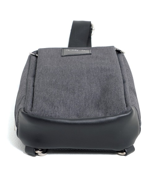 Arnold Palmer（アーノルドパーマー）の「デニムルック ボディバッグ（ボディバッグ/ウエストポーチ・メンズ・ブラック/ネイビー/ブラウン・F）」の5枚目の写真