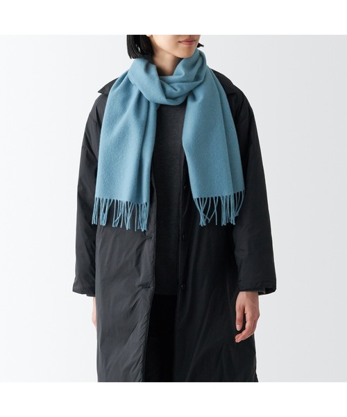 無印良品（ムジルシリョウヒン）の「ウール　マフラー（マフラー・レディース・ダークブラウン系/オレンジ系/ブルー系/グレー/ブラック・FREE）」の4枚目の写真