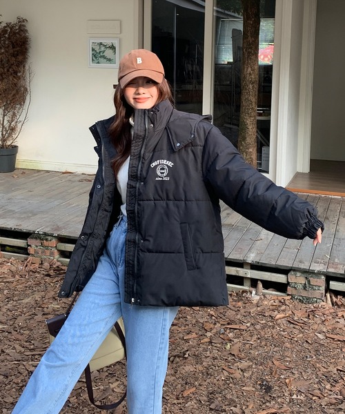 SATUR フード付き ブラックダウンジャケット