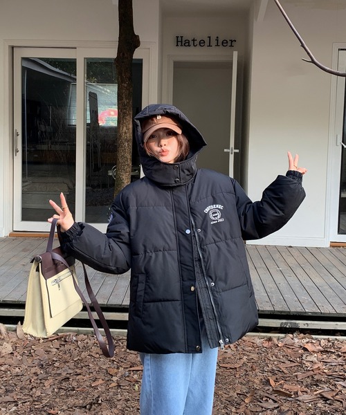 SATUR フード付き ブラックダウンジャケット