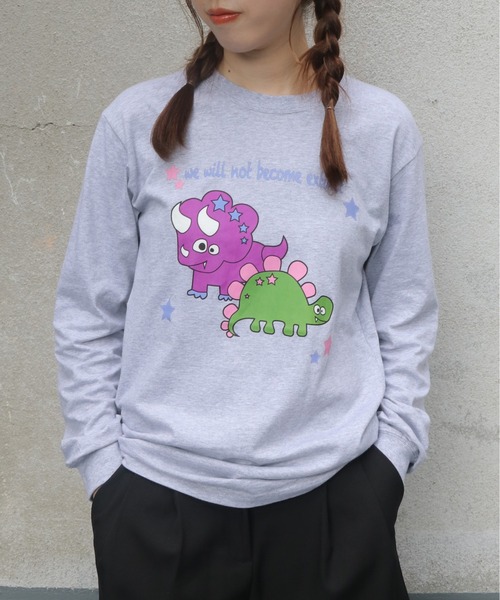 UNIT CHEST(ユニットチェスト)の「【UNIT CHEST】unique unisex long sleeve T-shirt/ユニークユニセックス ロンT OIF designer eggs コラボ 恐竜by manami_makifuji(Tシャツ/カットソー・レディース・ブラック/ホワイト/杢グレー・S/L/M)」の3枚目の写真