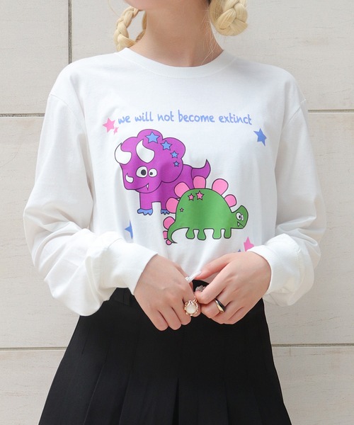 UNIT CHEST(ユニットチェスト)の「【UNIT CHEST】unique unisex long sleeve T-shirt/ユニークユニセックス ロンT OIF designer eggs コラボ 恐竜by manami_makifuji(Tシャツ/カットソー・レディース・ブラック/ホワイト/杢グレー・S/L/M)」の4枚目の写真
