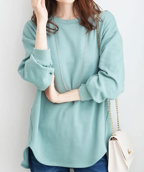 BELLUNA PLUS(ベルーナ)の「ふわふわ裏ファーゆったりプルオーバー(Tシャツ/カットソー・レディース・セージグリーン/ホワイト×ネイビー/チャコール/ピンク・X-LARGE/MEDIUM/LARGE)」の3枚目の写真