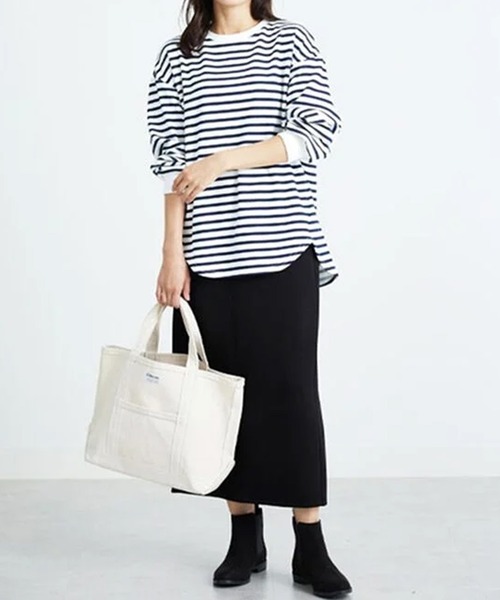 BELLUNA PLUS(ベルーナ)の「ふわふわ裏ファーゆったりプルオーバー(Tシャツ/カットソー・レディース・セージグリーン/ホワイト×ネイビー/チャコール/ピンク・X-LARGE/MEDIUM/LARGE)」の5枚目の写真