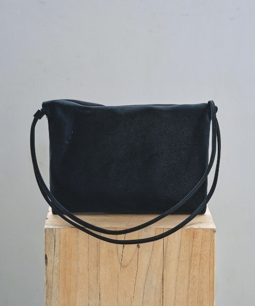 TODAYFUL（トゥデイフル）の「TODAYFUL Drawstring Mini Bag 12421002（ショルダーバッグ・レディース・ブラック/ブラウン・FREE）」の2枚目の写真