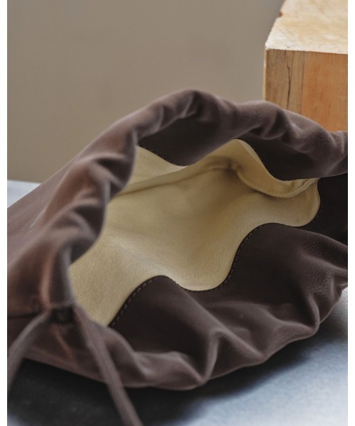 TODAYFUL（トゥデイフル）の「TODAYFUL Drawstring Mini Bag 12421002（ショルダーバッグ・レディース・ブラック/ブラウン・FREE）」の7枚目の写真