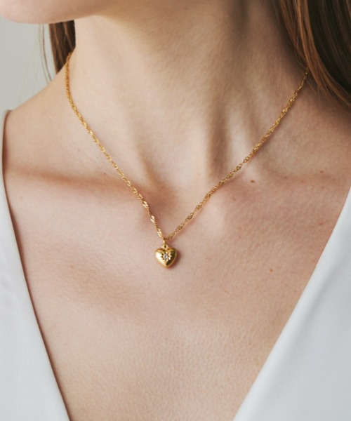 ciite' surgical stainless（シーテサージカルステンレス）の「【 金属アレルギー対応 】 ビジューハートネックレス サージカルステンレス（ネックレス・レディース・ゴールド・FREE）」の2枚目の写真
