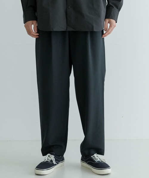 DESCENTE ALLTERRAIN（デサント　オルテライン）の「DESCENTE ALLTERRAIN　TECH REGULAR PANTS（その他パンツ・メンズ・グレー/ブラック・MEDIUM/LARGE）」の2枚目の写真