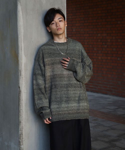 ZIP FIVE（ジップファイブ）の「【ZIP FIVE】 5G グラデーション ボーダー ビッグシルエット クルー ニット セーター（ニット/セーター・メンズ・グリーン/ブラック/ブラウン・MEDIUM/LARGE）」の4枚目の写真