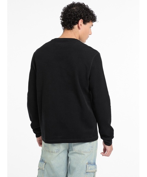 GUESS JEANS（ゲスジーンズ）の「GUESS JEANS Ls Cn Reg Mini Triangle Tee 長袖Tシャツ（Tシャツ/カットソー・メンズ・ブラック/ホワイト系その他・MEDIUM/SMALL/X-LARGE/LARGE）」の9枚目の写真