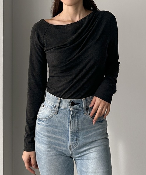Louere(ルエレ)の「ワンショルドレープカットソー(Tシャツ/カットソー・レディース・チャコール/ダークグレー/ホワイト/ライトグレー/ブラック/クリーム・SMALL/MEDIUM/LARGE/X-LARGE)」の9枚目の写真