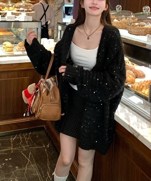 ViViDAY（ビビデー）の「キラキラニットカーディガン（ニット/セーター・レディース・ブラック/ホワイト・M）」の4枚目の写真