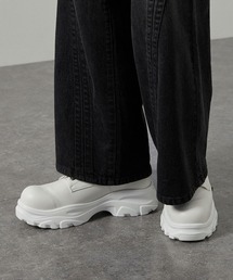 Alfred Alex（アルフレッドアレックス）の「【Alfred Alex】Chunky Metal Plate Shoes/ハイソール メタルプレート シューズ（スニーカー）」