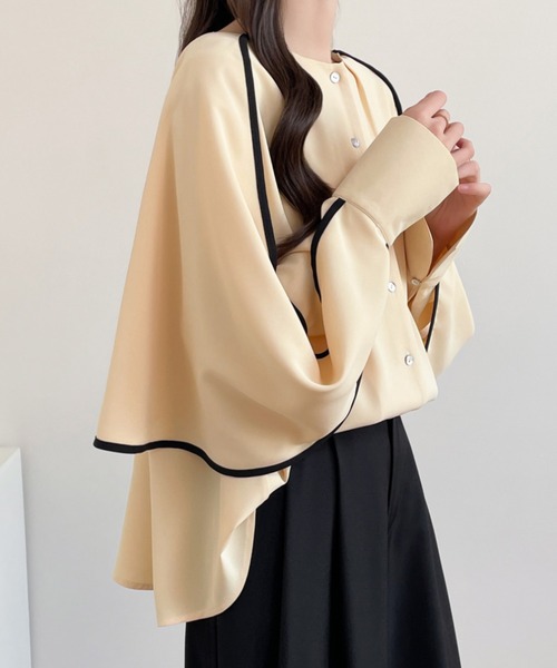 ECLIN(エクラン)の「配色パイピングレイヤード風ケープブラウス(シャツ/ブラウス・レディース・グリーン/ベージュ/ブラック・M/L/XL)」の12枚目の写真