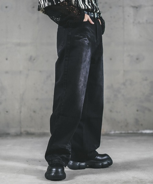 Shoowtime(ショウタイム)の「Wide straight vintage washed denim pants / ワイドストレートヴィンテージウォッシュデニムパンツ(デニムパンツ・メンズ・ブルー/ブラック・X-LARGE/LARGE/MEDIUM)」の13枚目の写真