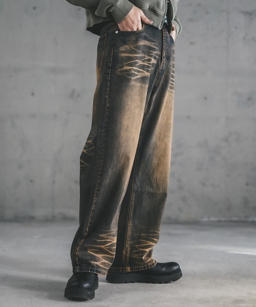 Shoowtime(ショウタイム)の「Wide straight vintage washed denim pants / ワイドストレートヴィンテージウォッシュデニムパンツ(デニムパンツ・メンズ・ブルー/ブラック・X-LARGE/LARGE/MEDIUM)」の17枚目の写真