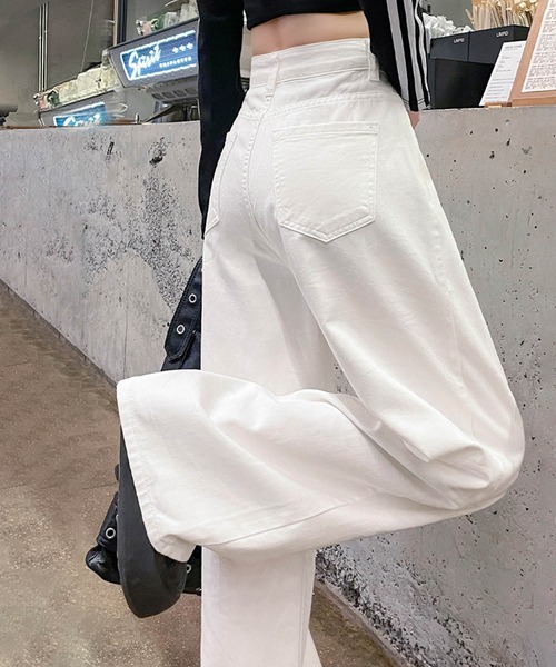 aimoha(アイモハ)の「ハイウエストワイドデニムパンツ(デニムパンツ・レディース・ネイビー/ライトブルー/ホワイト・SMALL/X-SMALL/X-LARGE/LARGE/MEDIUM)」の22枚目の写真