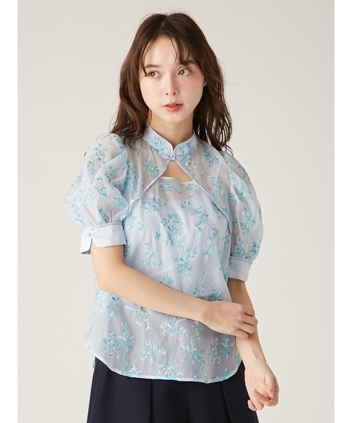 LILY BROWN（リリーブラウン）の「エンブロイダリーチャイナトップス（シャツ/ブラウス・レディース・ブラック/サックスブルー/アイボリー・FREE）」の4枚目の写真