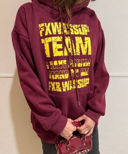 LETee(レティー)の「TEAMプリントプルパーカー(パーカー・レディース・ネイビー/ワインレッド/グレー/アイボリー/ブラック・FREE)」の5枚目の写真