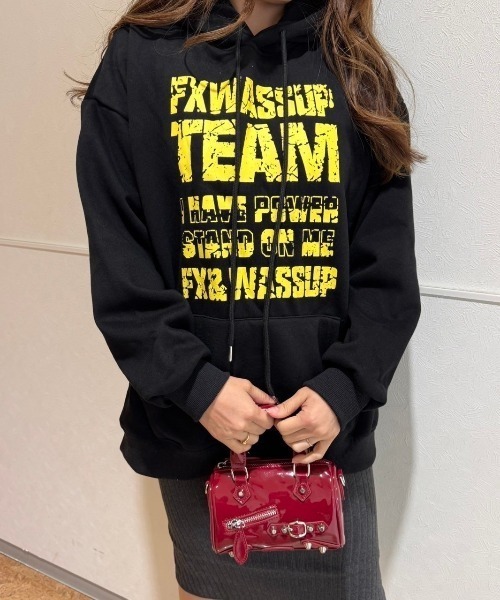 LETee(レティー)の「TEAMプリントプルパーカー(パーカー・レディース・ネイビー/ワインレッド/グレー/アイボリー/ブラック・FREE)」の8枚目の写真