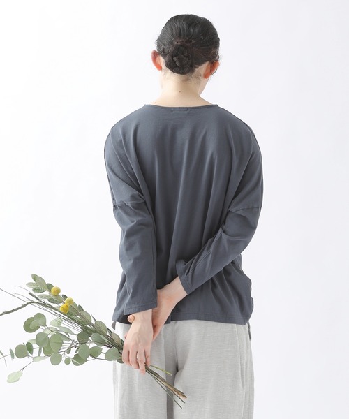 Plantation(プランテーション)の「(B)ドローイングフラワーT / カットソー / (O)(Tシャツ/カットソー・レディース・ネイビー/ホワイト・M size)」の6枚目の写真