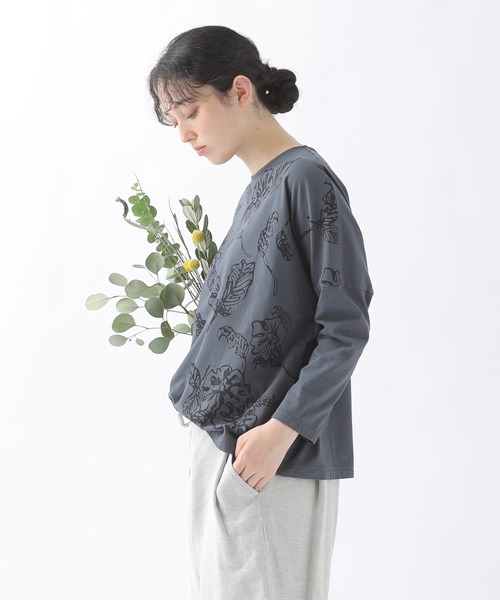 Plantation(プランテーション)の「(B)ドローイングフラワーT / カットソー / (O)(Tシャツ/カットソー・レディース・ネイビー/ホワイト・M size)」の7枚目の写真