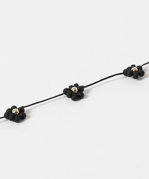 SMELLY（スメリー）の「フラワーモチーフチョーカーネックレス（ネックレス・レディース・ブラック・-）」の9枚目の写真